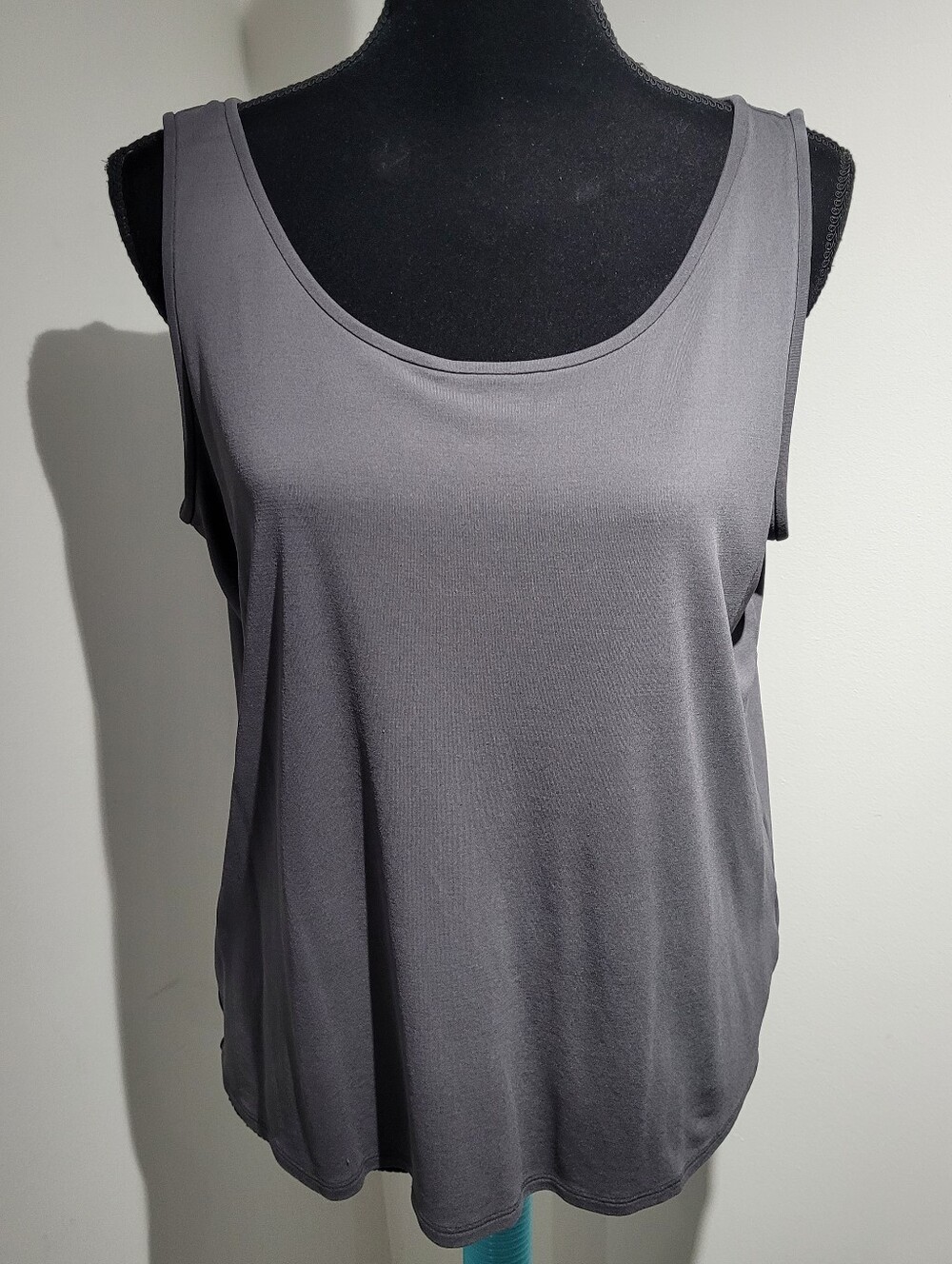 Eileen Fisher Women's Slate Grey Silk Scoop Neck Sleeveless Tank Large Quiet Lux